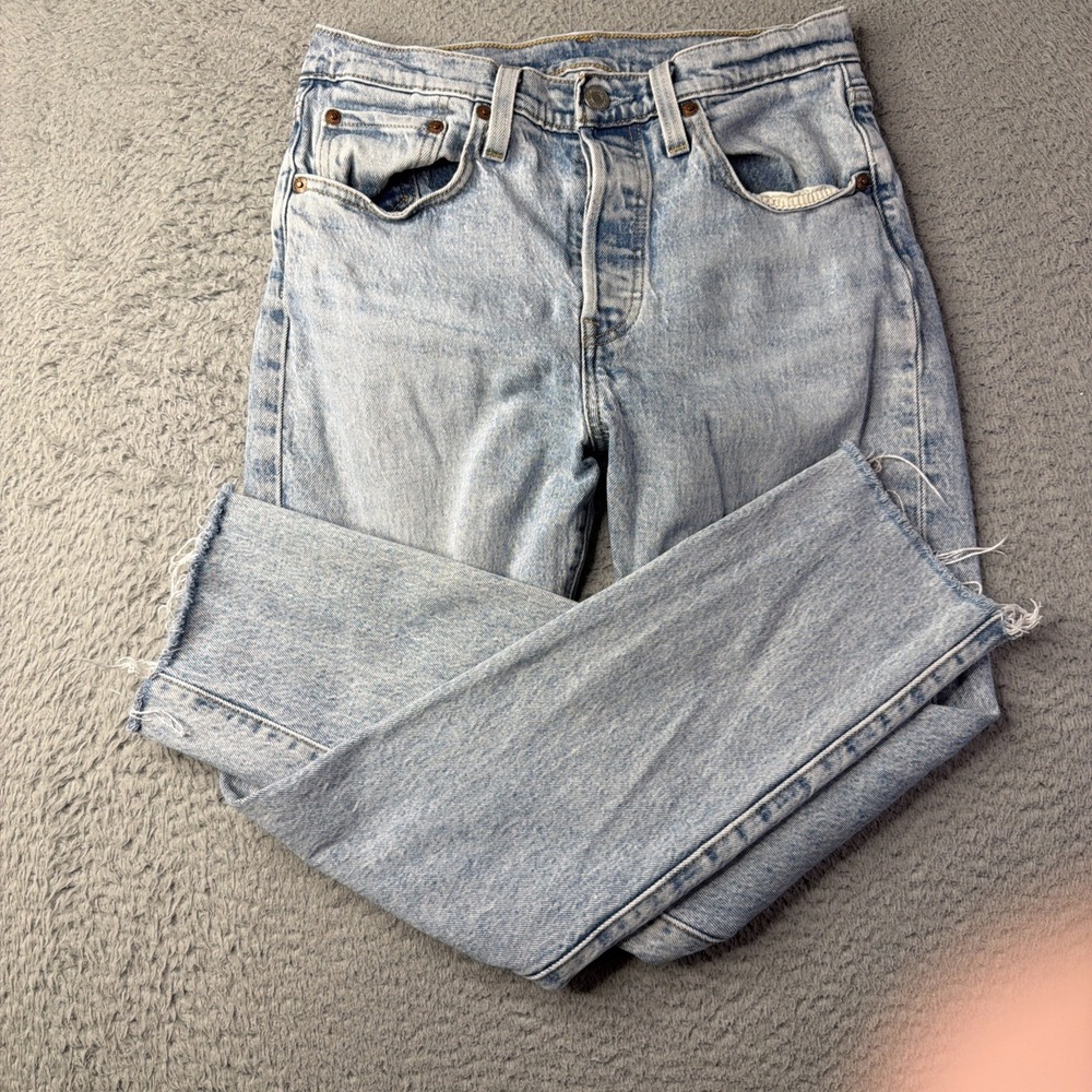 Levis 501s Jeans Women's Button Fly Raw Hem 27x30 (actual 26.5x27)